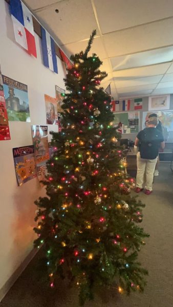 The Christmas tree that has already been set up in Mr. Wyants classroom here at Palisade. Photo by Brielle Sorensen. 