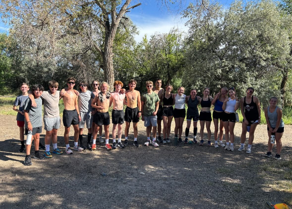 This year’s XC team after their two mile time trial in Riverbend Park.
Photo provided by Ian Shiao.
