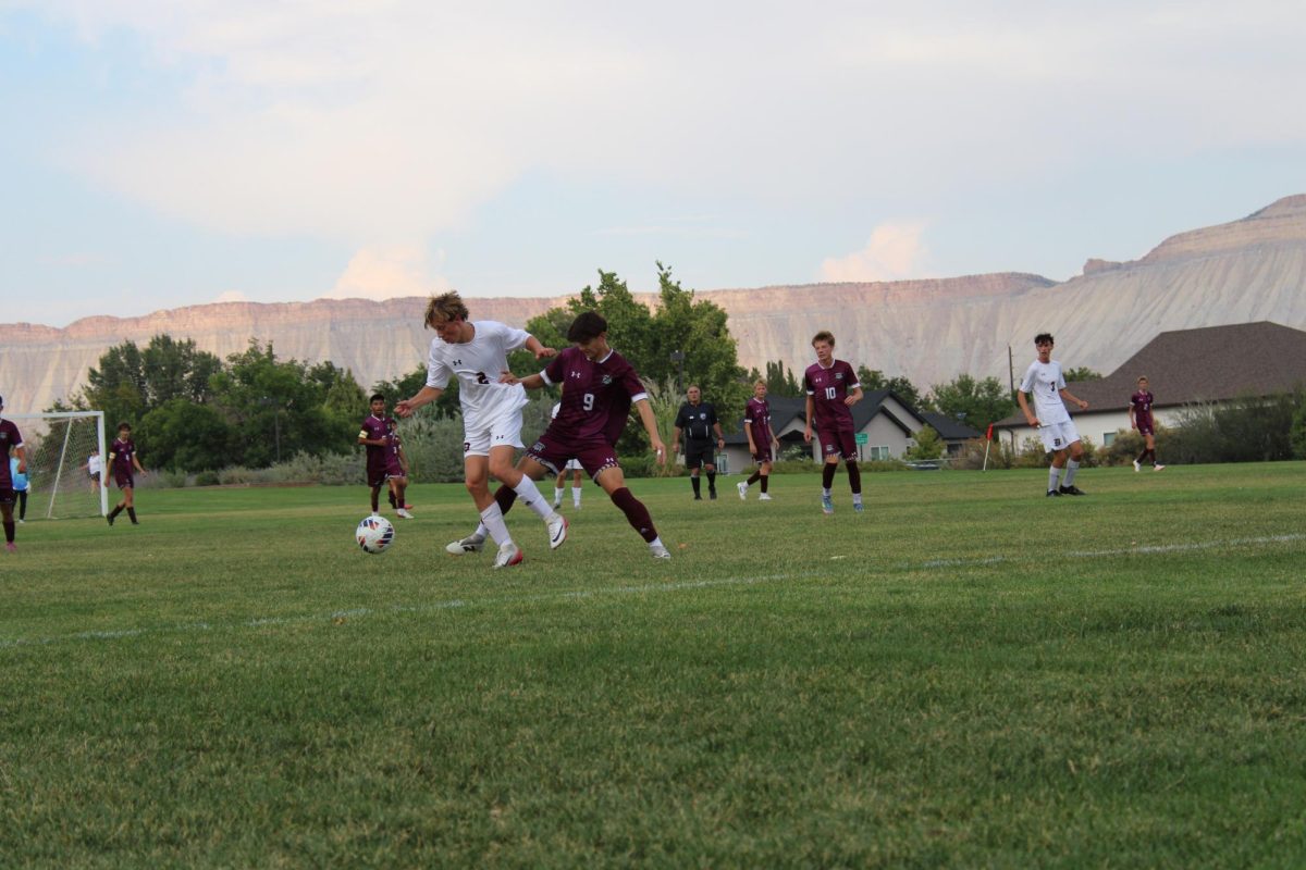 Jayden Ford Challenging Durango Player