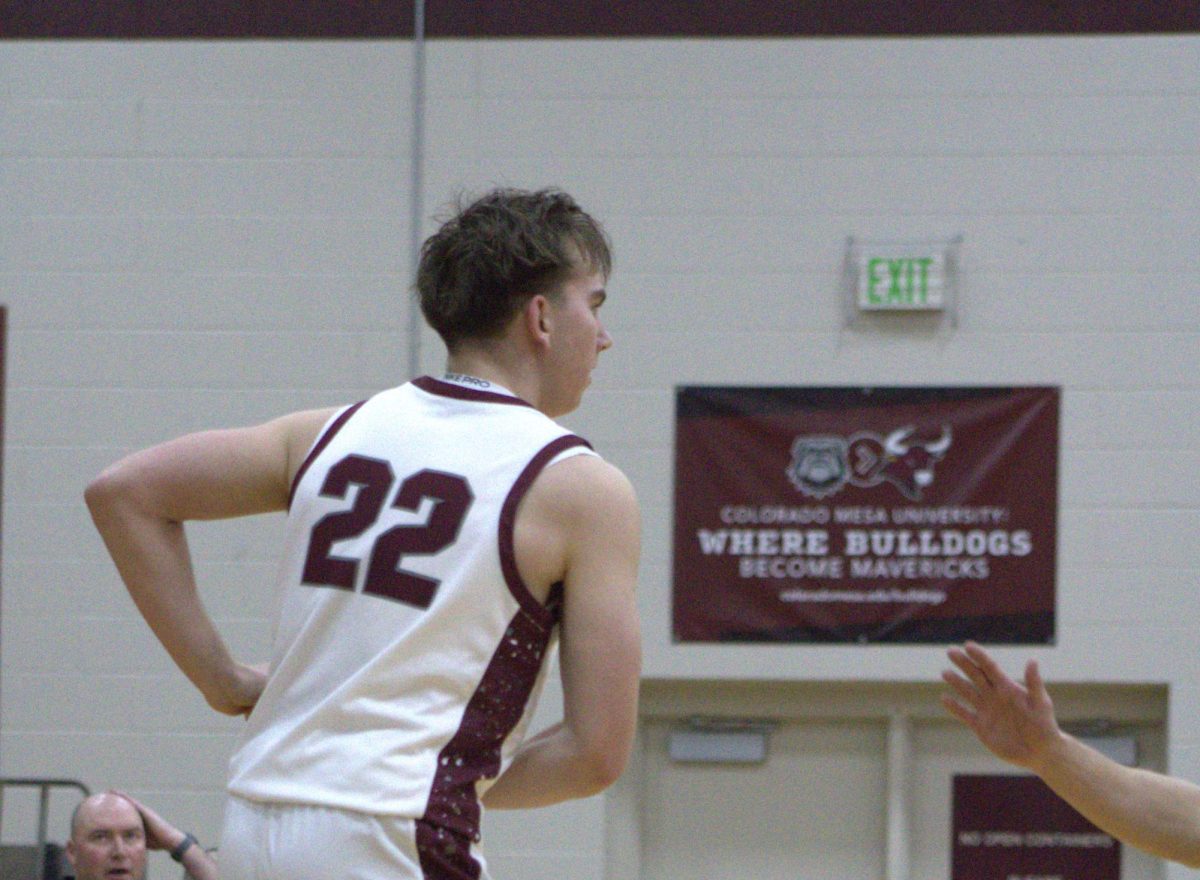 #22 Rye Gingerich (Swinging the rock) at the Delta V. Palisade game
